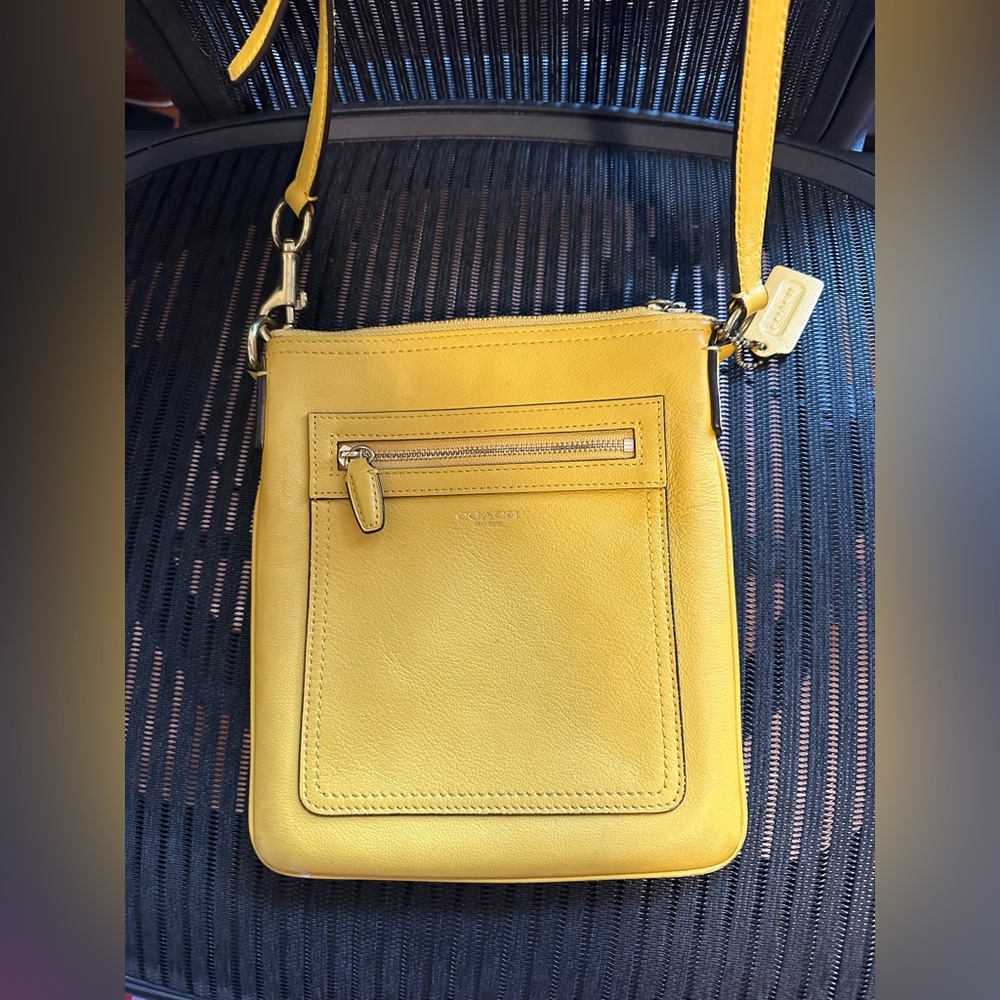 Coach Crossgrain Leather File Bag Crossbody Yellow Gem